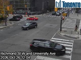 Live traffic camera: University Ave at Richmond St W