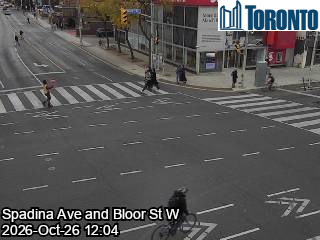 Live traffic camera: Spadina Ave at Bloor St W