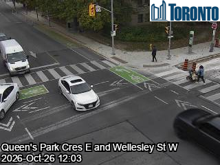 Live traffic camera: Queens Park Cres E at Wellesley St