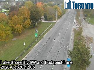 Live traffic camera: Lake Shore Blvd W at Budapest Lane