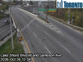 Live traffic camera: Lake Shore Blvd W at Jameson Ave