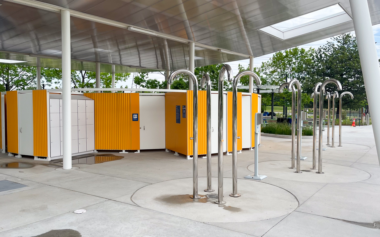 Accessible changerooms, lockers and outdoor showers in Kidstown Waterpark