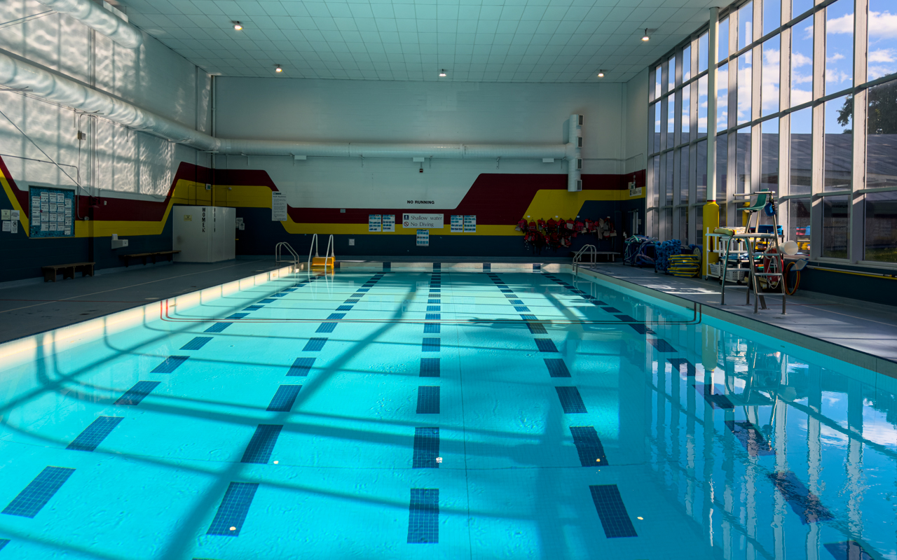 Leaside Memorial Gardens Pool photo 1