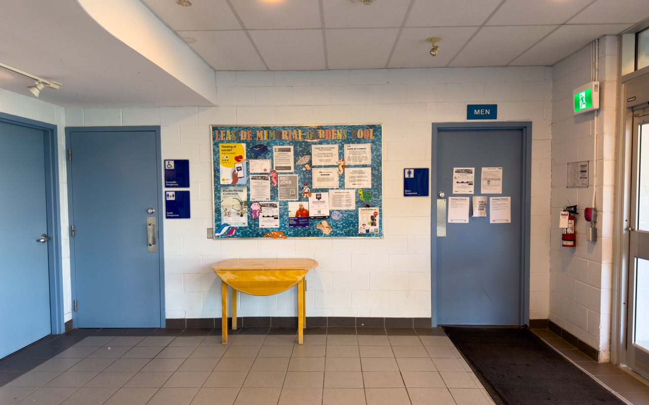 Leaside Memorial Gardens Pool photo 4