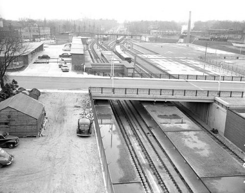 Davisville station looking south