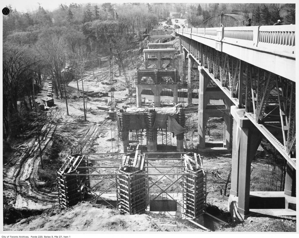 Construction of piers for new Bayview Bridge