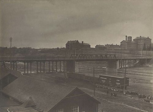 Narrow bridge over Don River.