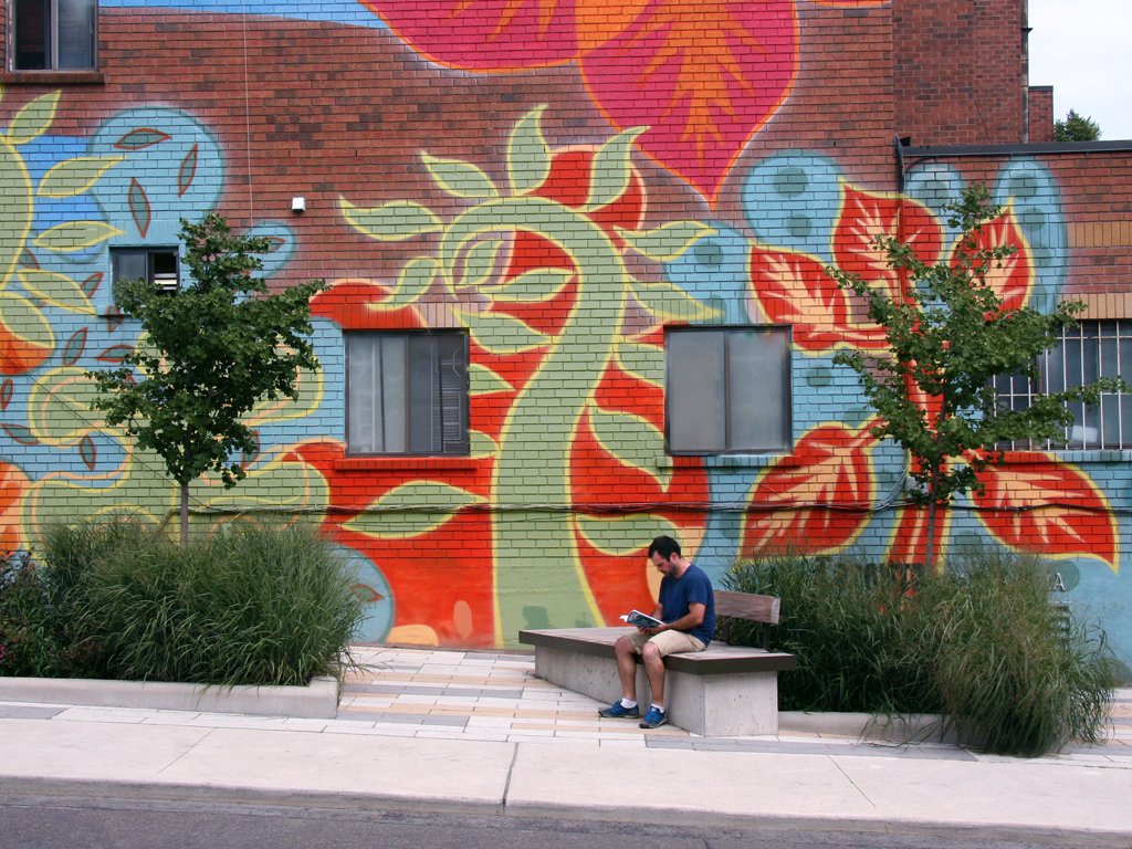 Dundas Street West Parkettes