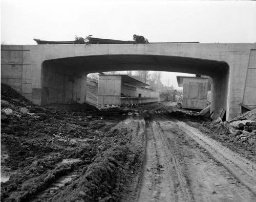 Concrete bridge near Rosedale Station