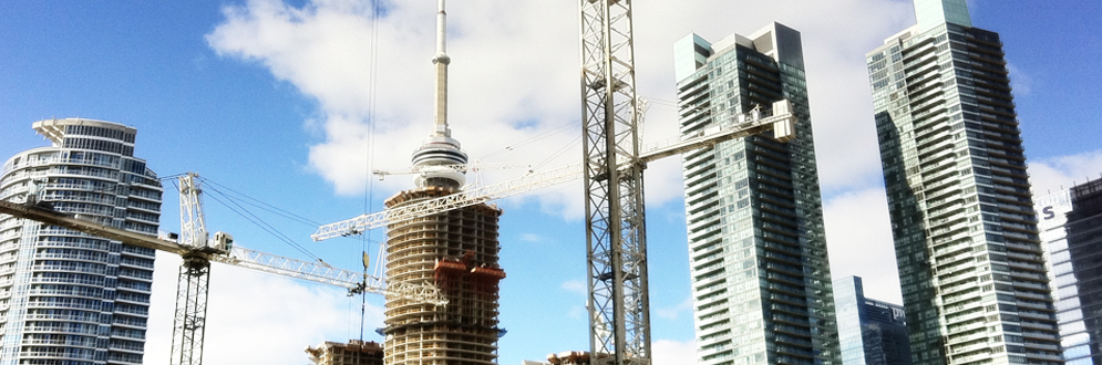 Cranes and highrise construction in downtown Toronto