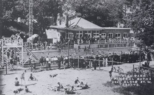 This is a photograph showing the High Park Mineral Baths, formerly located on Bloor Street West, in 1915.