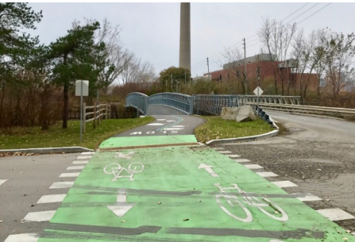 Figure 2 Example of asphalt treatment at Outer Harbour Marina Road and Unwin Avenue