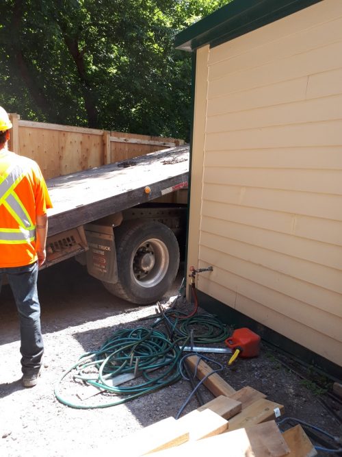 flatbed truck in Rosehill construction near Avoca and Ravine (rear view)