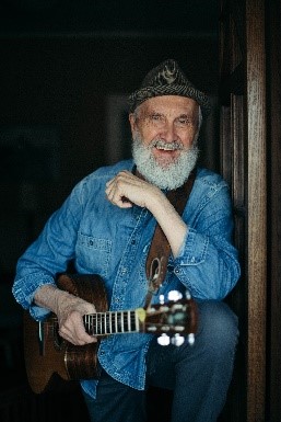 Photo info: Fred Penner