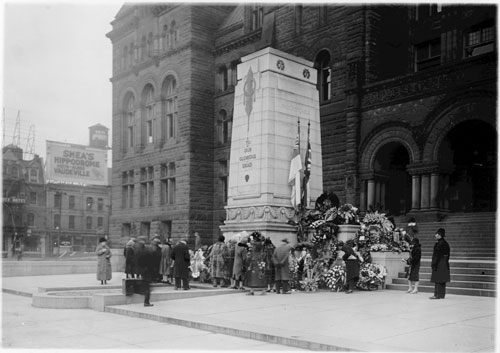 Image of the Old City Hall Cenotaph in 1930