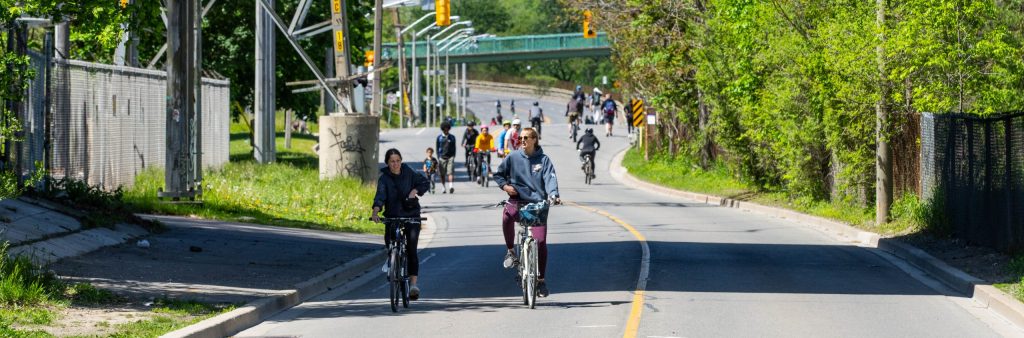 Image of people on bikes on Bayview Avenue