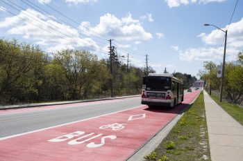 bus using the rapidTO bus lane.