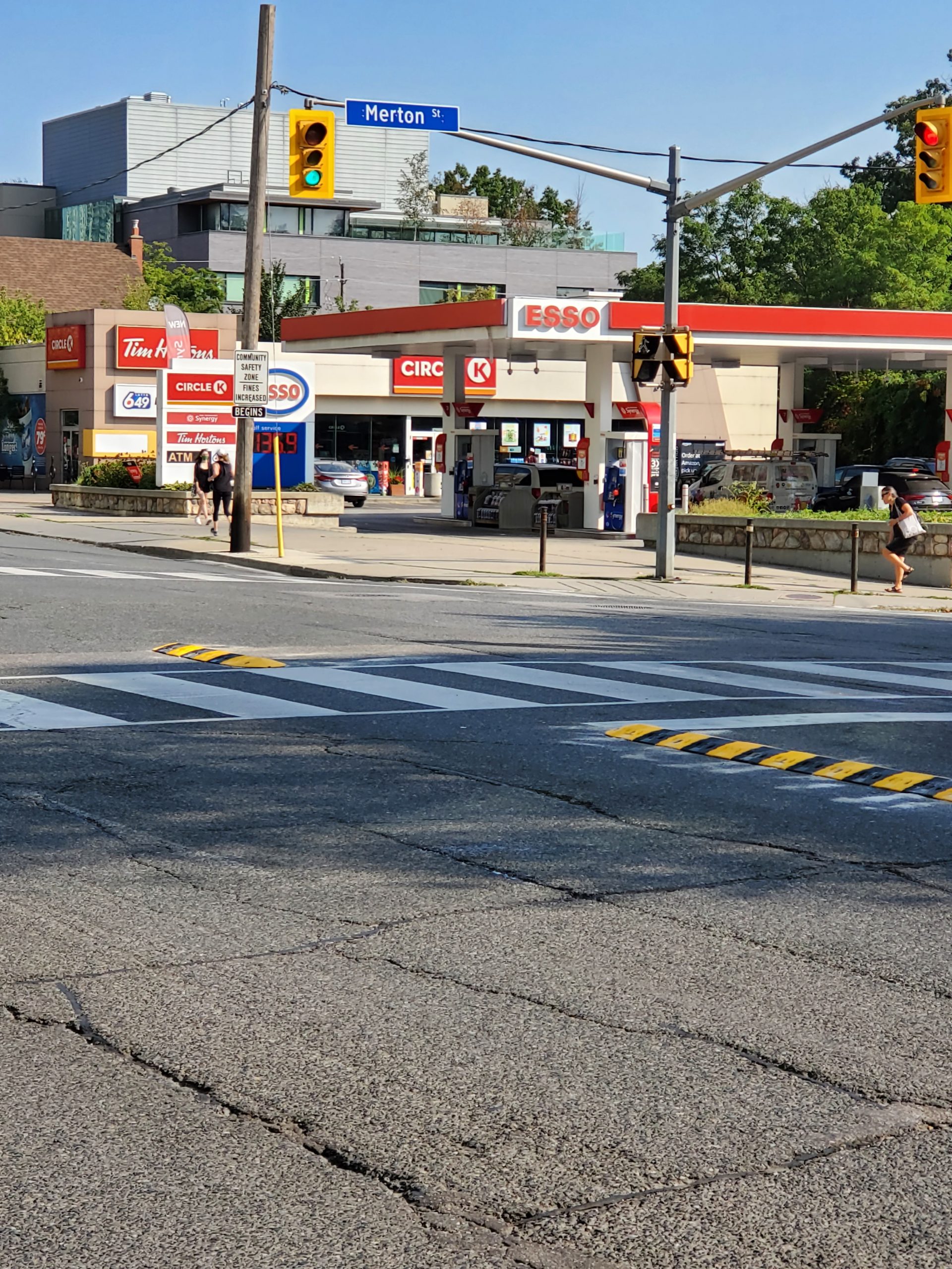 Image of left-turn speed bumps at Mount Pleasant Road and Merton Street