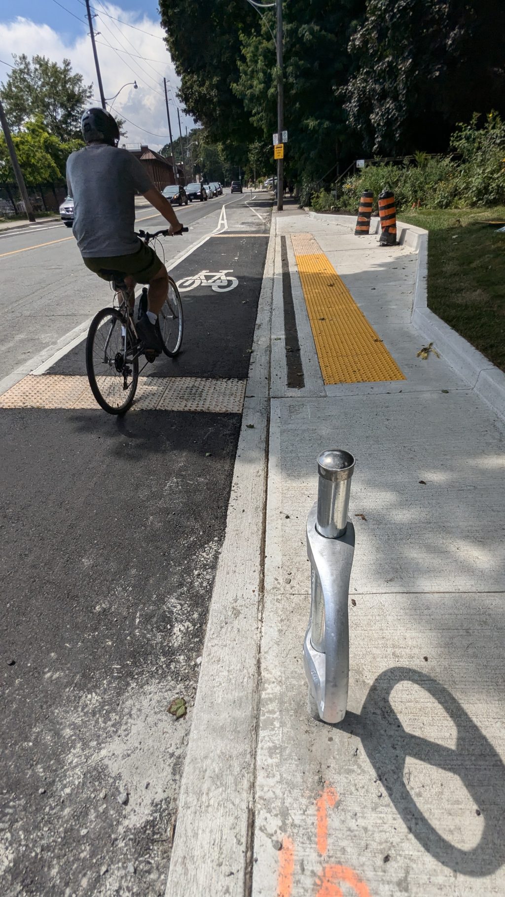 A raised bike/bus platform on Davenport Road.