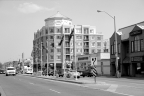 Mixed use apartment building along an Avenue.