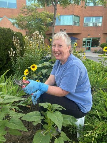 Suzanne, volunteer at Lakeshore Lodge