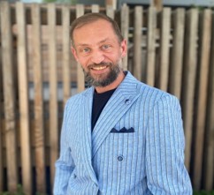 Photo of Jason Miles